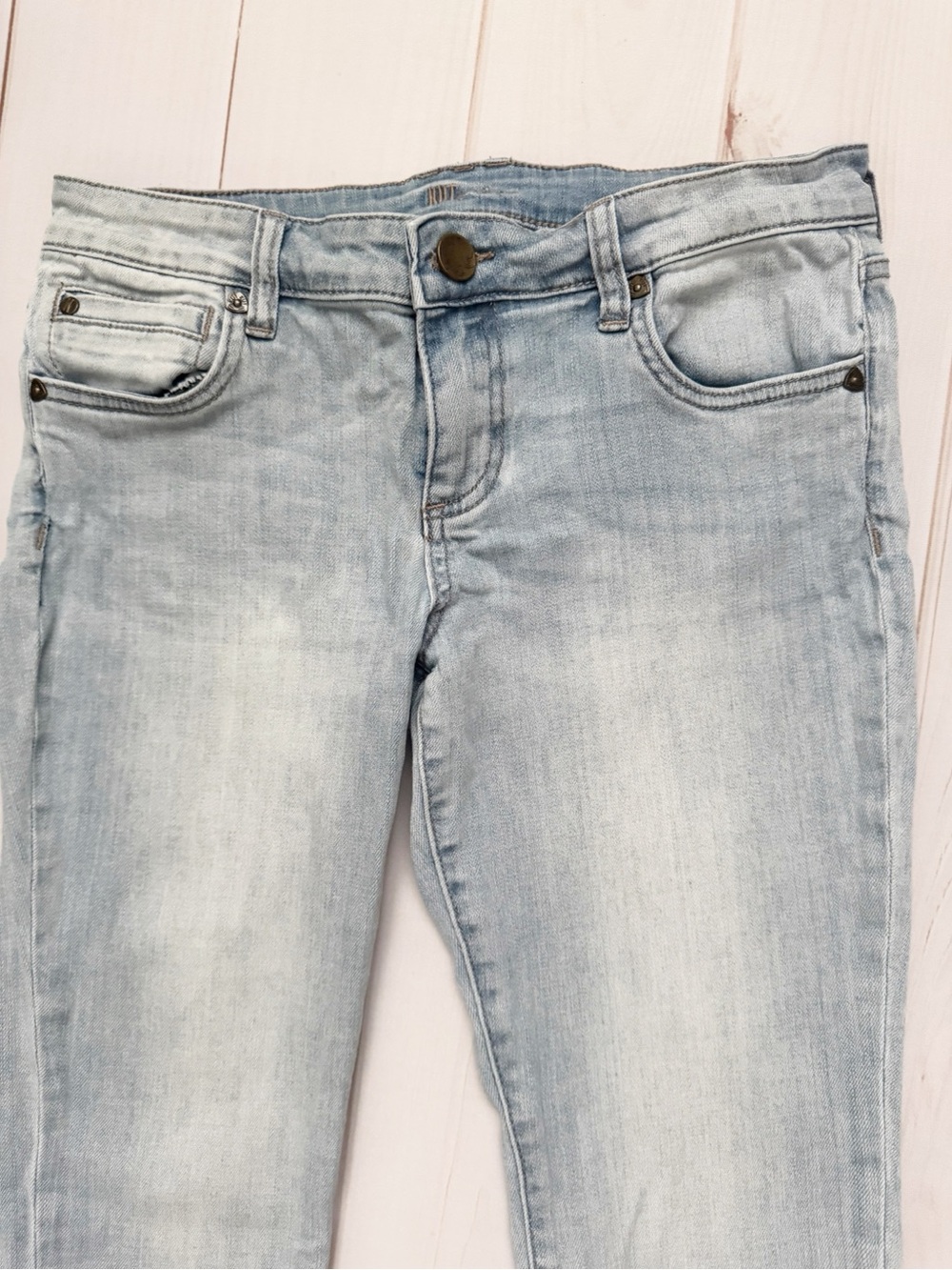 Kut from the Kloth Crop Jeans - Picture 2 of 7